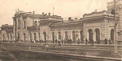 Железнодорожная станция Тамбов. Вокзал со стороны пути.