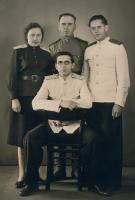 Николай Иванович Буковский с женой и коллегами (в первом ряду – Н.И. Буковский). Германия. 1944 год. Ф. Р-158. Оп. 1. Д. 88