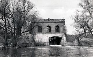 Гидроэлектростанция на р. Цна в Тамбове. Фото П.В. Петручука, 1974 г.