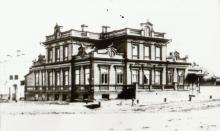 Дом Вольских на углу Дворцовой и Араповской. Коллекция фотодокументов ГАТО. Оп. 4. Ед.хр. 471.