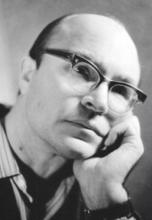 Семён Семёнович Милосердов (1921-1988) – поэт, журналист, участник Великой Отечественной войны, организатор литературного объединения «Радуга» (1982)